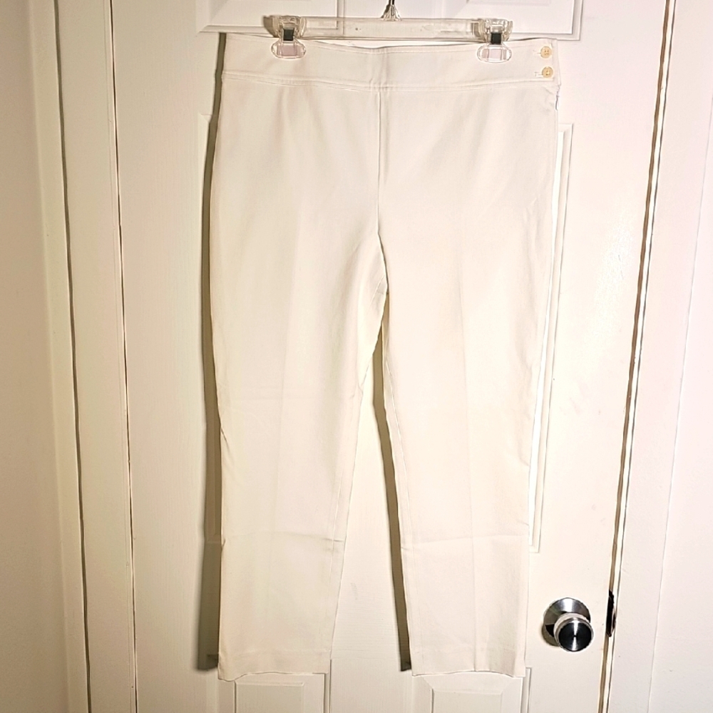 Ralph Lauren Women's White‎ Pants, Below The Knee. Size 10.